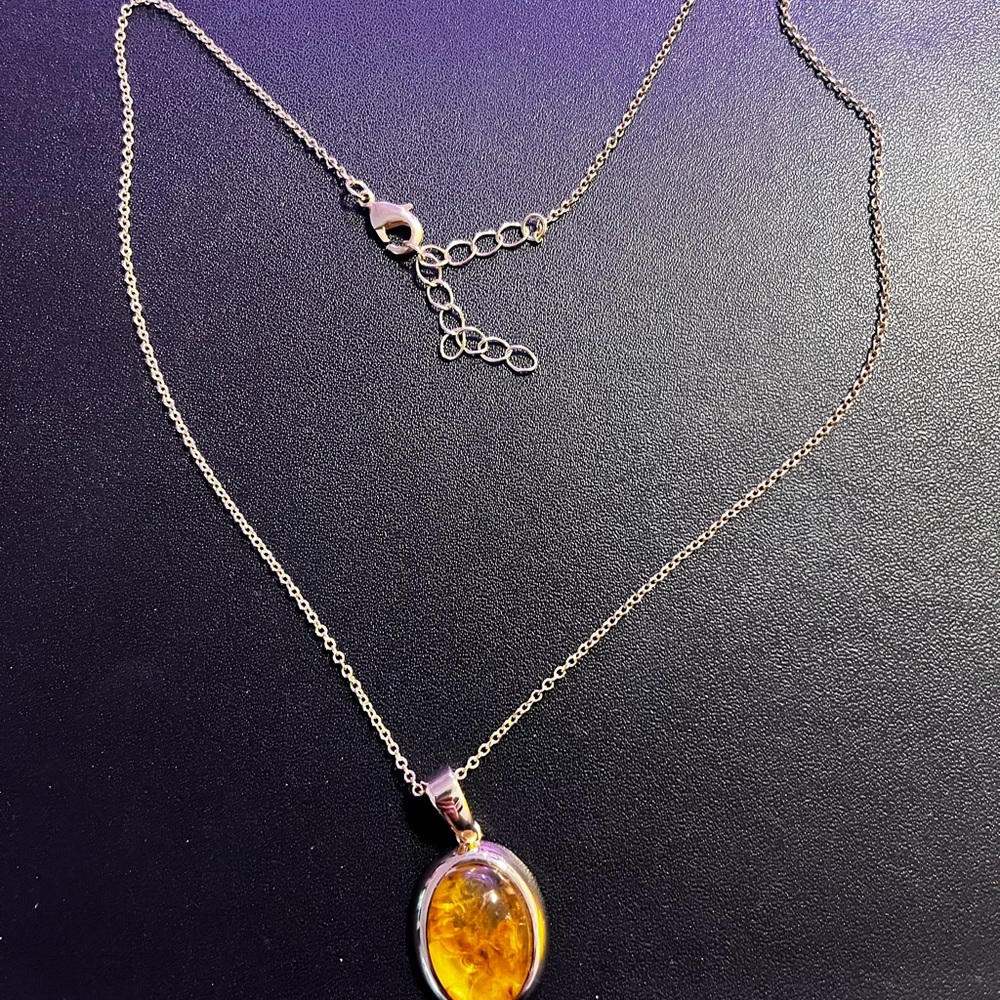 Elegant Gold plated Ambar Pendant Necklace